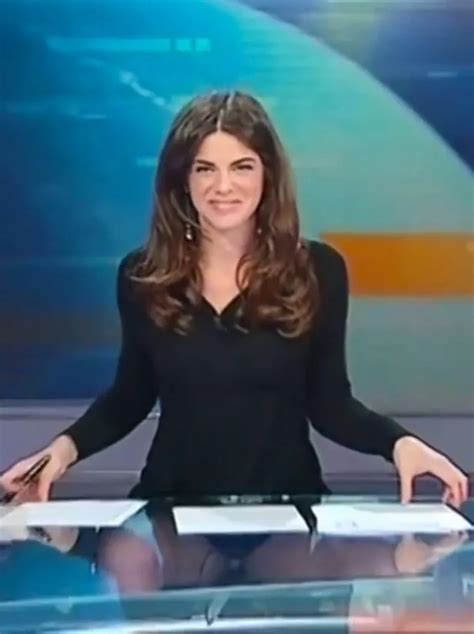 Presenter flashes on live TV after forgetting shes。